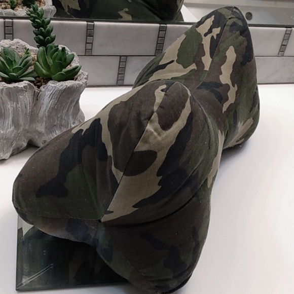 Dog Bone Shaped Neck Pillow - Picture 2 of 5